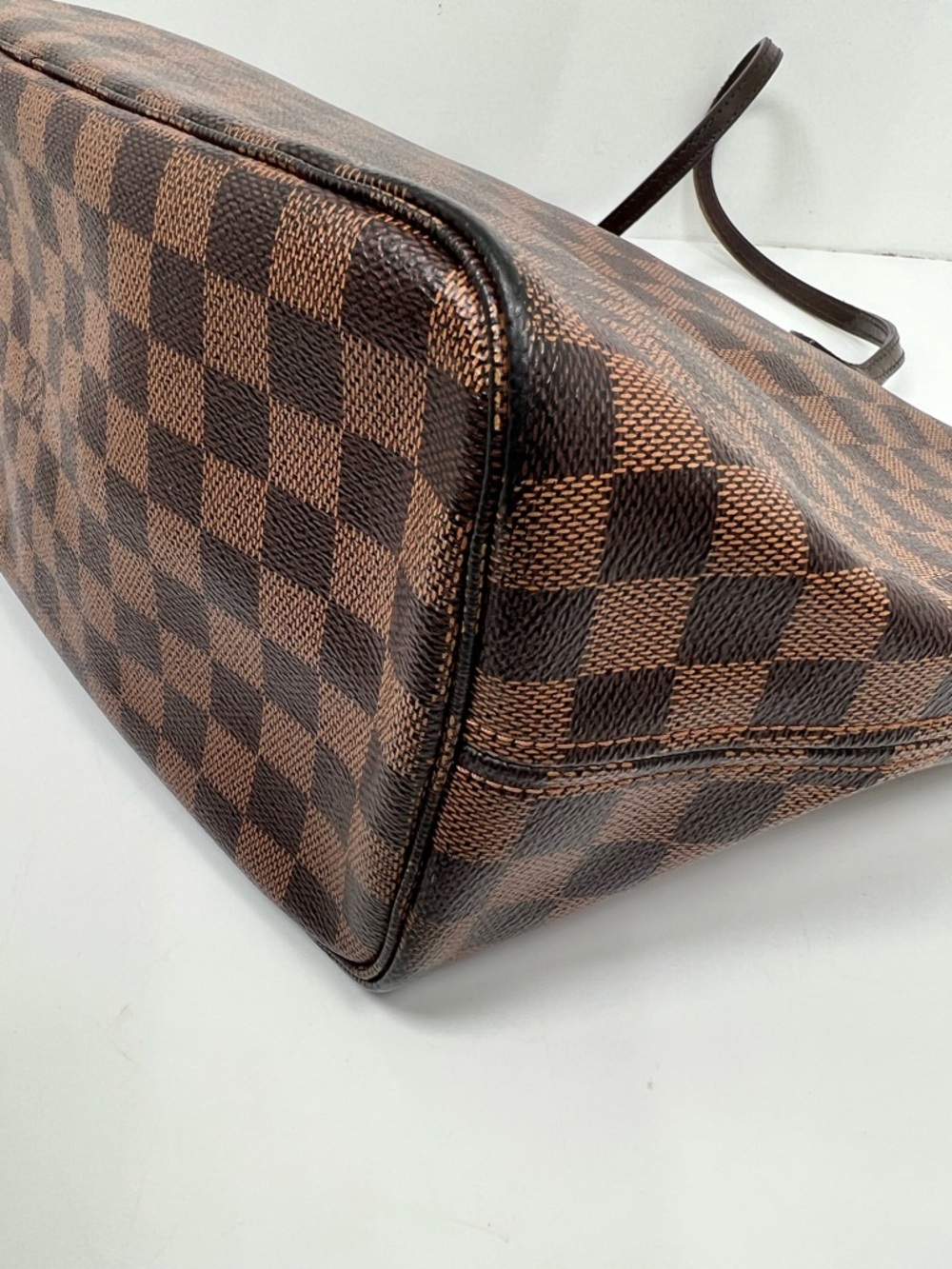 Louis Vuitton Neverfull MM Damier Ebene Tote w/ Pouch Red Interior + Pouch - Picture 7 of 15
